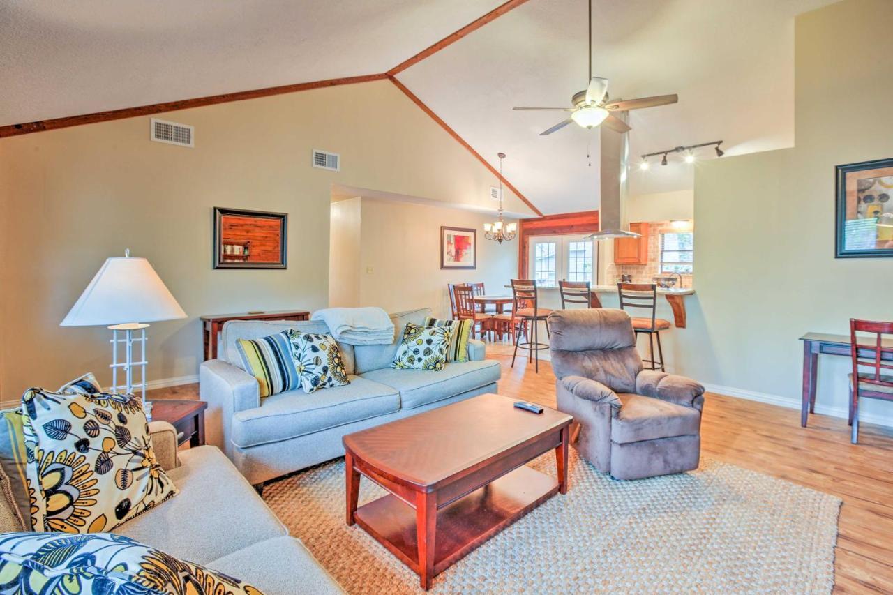 Spacious Kemah Clear Lake Home With Porch And Fire Pit Eksteriør billede