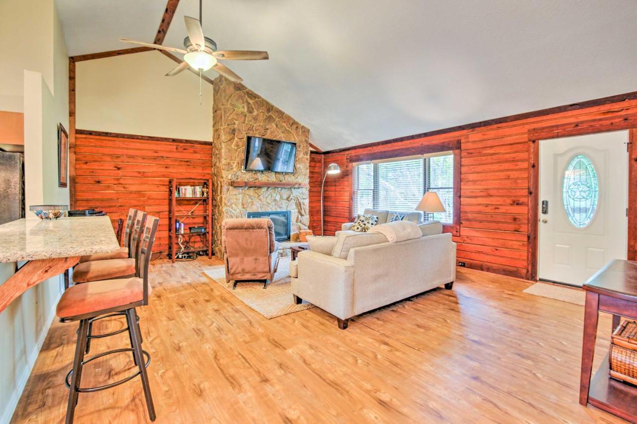 Spacious Kemah Clear Lake Home With Porch And Fire Pit Eksteriør billede