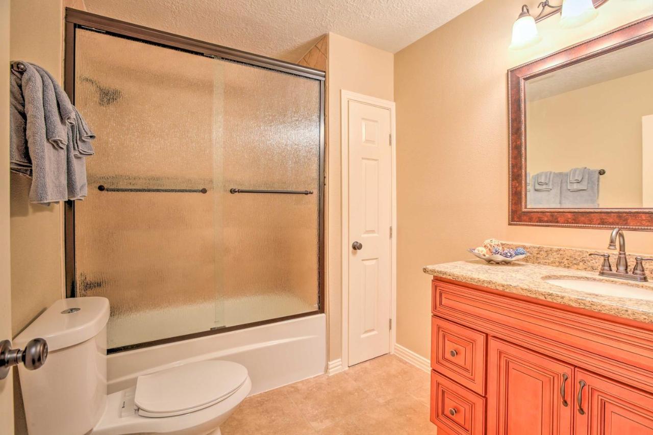 Spacious Kemah Clear Lake Home With Porch And Fire Pit Eksteriør billede